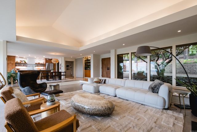 18 Hearthside Drive, Little Rock, AR 72207