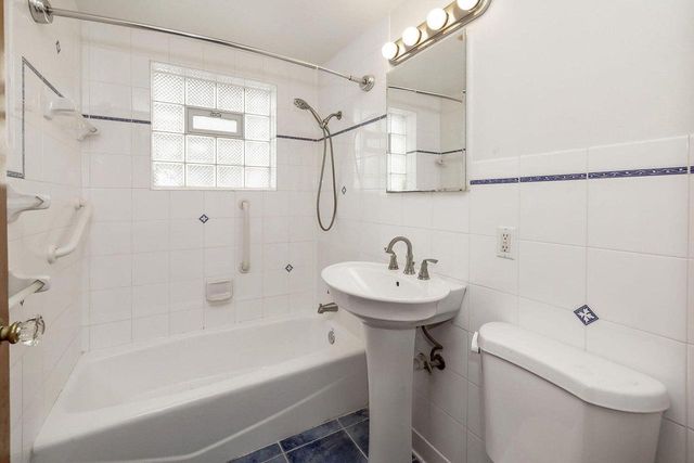 4750 N Elkhart AVENUE, Whitefish Bay, WI 53211