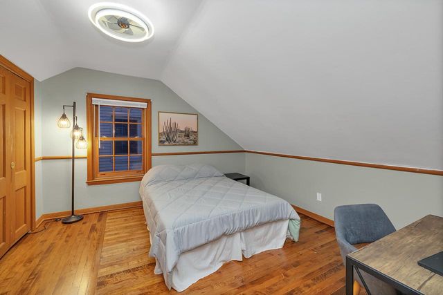 4750 N Elkhart AVENUE, Whitefish Bay, WI 53211