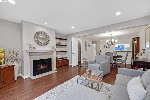 6169 Thornton Avenue B, Newark, CA 94560