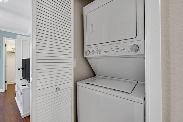 6169 Thornton Avenue B, Newark, CA 94560