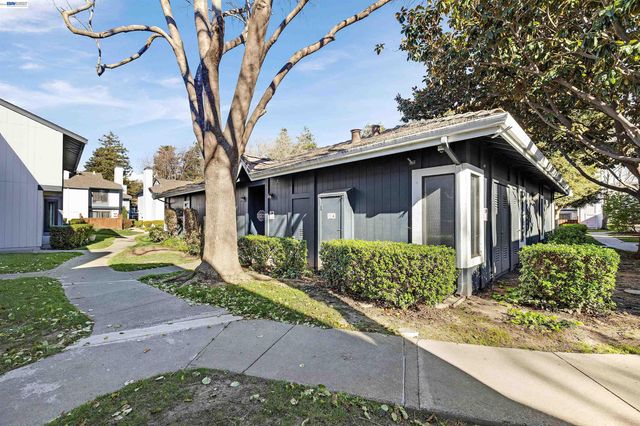 6169 Thornton Avenue B, Newark, CA 94560