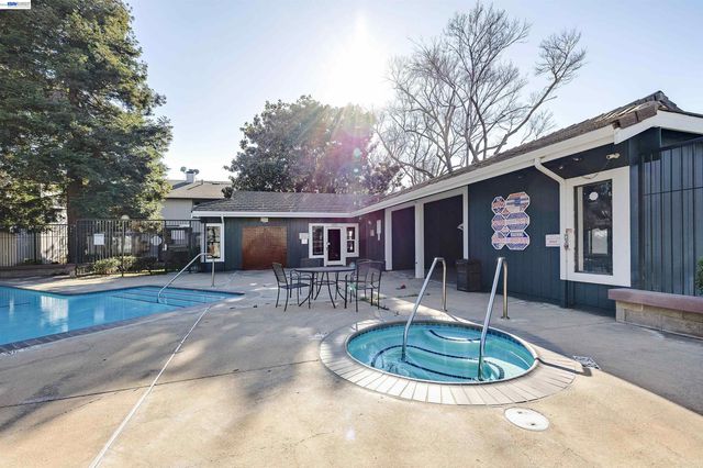 6169 Thornton Avenue B, Newark, CA 94560