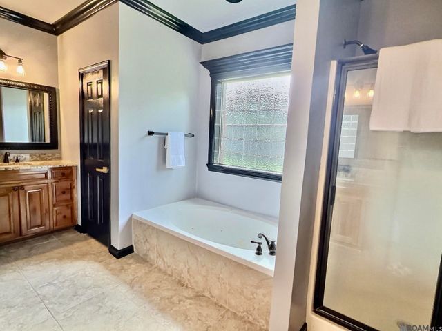 18011 Pierside Ln, Prairieville, LA 70769