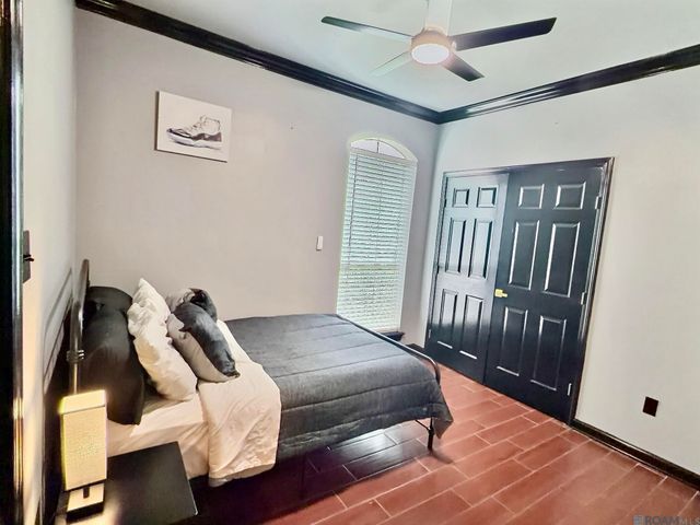 18011 Pierside Ln, Prairieville, LA 70769