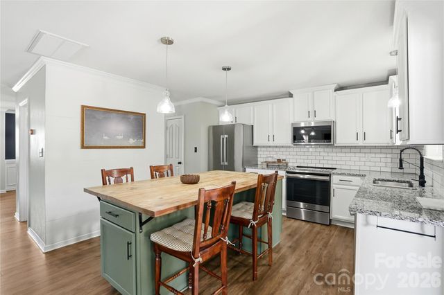 409 Lind Point Lane, Monroe, NC 28110