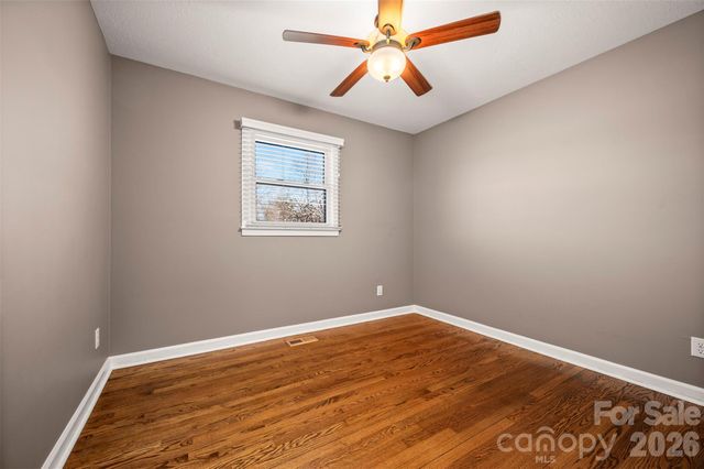 590 Big Oak Road, Hendersonville, NC 28792