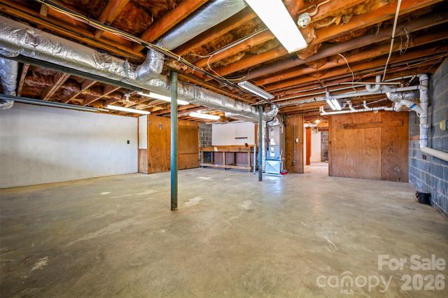 590 Big Oak Road, Hendersonville, NC 28792