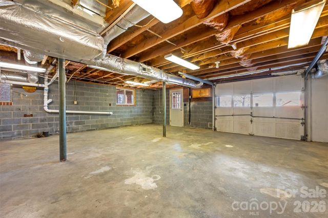 590 Big Oak Road, Hendersonville, NC 28792