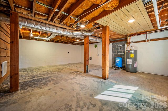 590 Big Oak Road, Hendersonville, NC 28792