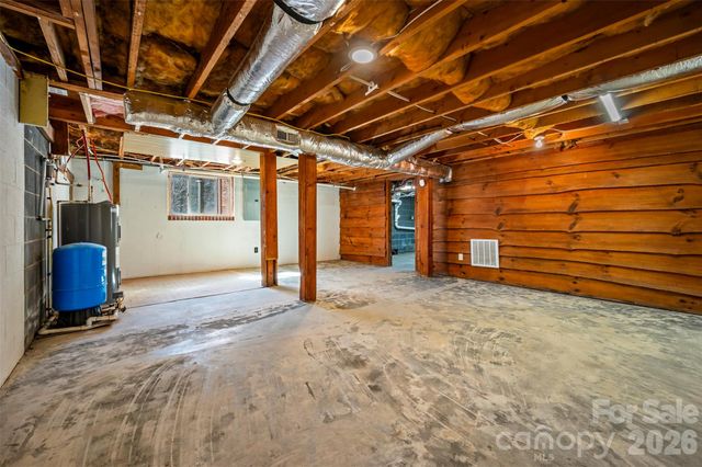 590 Big Oak Road, Hendersonville, NC 28792