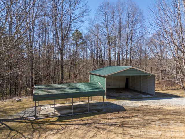 590 Big Oak Road, Hendersonville, NC 28792