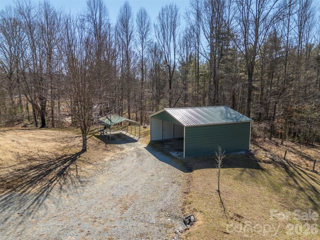 590 Big Oak Road, Hendersonville, NC 28792