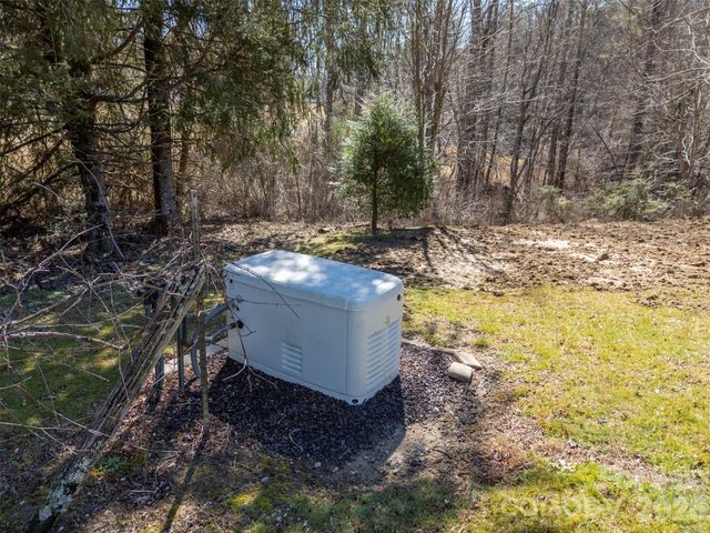 590 Big Oak Road, Hendersonville, NC 28792