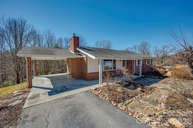 590 Big Oak Road, Hendersonville, NC 28792