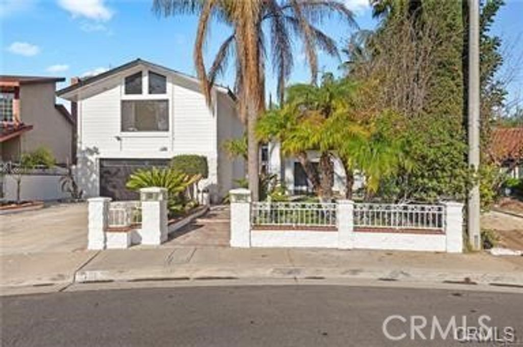 Image 17 of property listing at 1781 E Warrenton, Anaheim, CA 92805