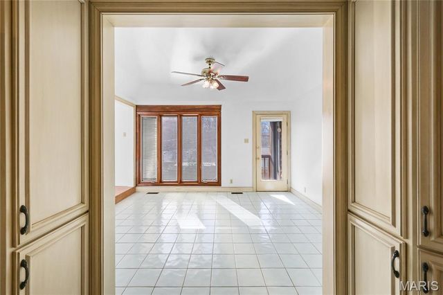 9456 Arban Drive, St Louis, MO 63126