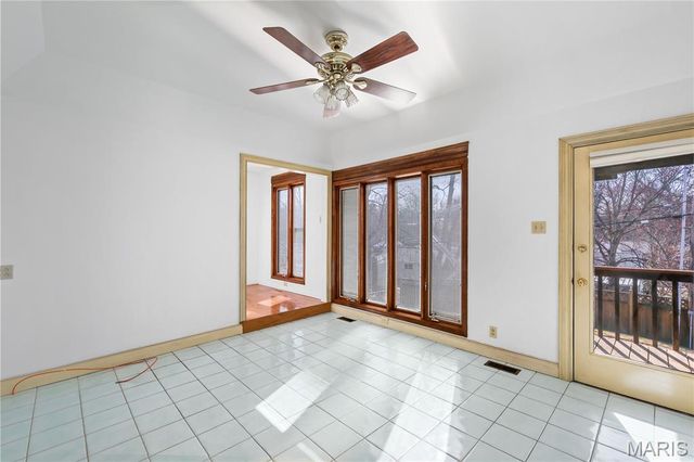 9456 Arban Drive, St Louis, MO 63126