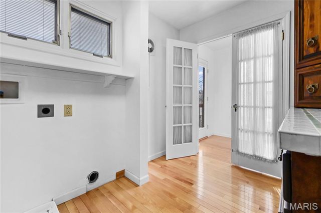 9456 Arban Drive, St Louis, MO 63126