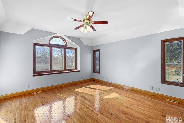 9456 Arban Drive, St Louis, MO 63126