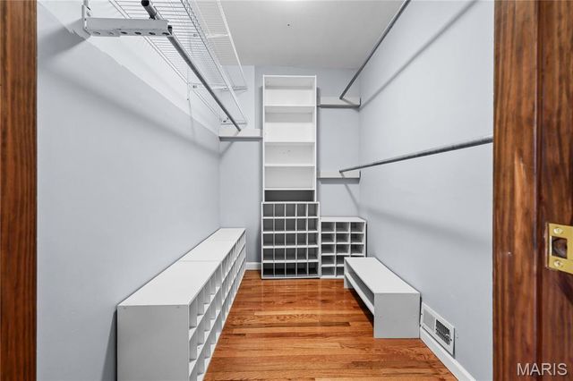 9456 Arban Drive, St Louis, MO 63126