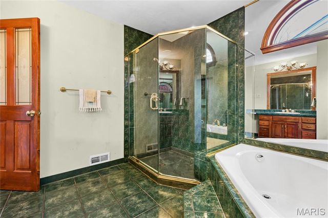 9456 Arban Drive, St Louis, MO 63126