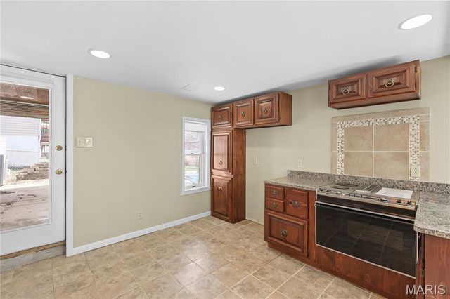 9456 Arban Drive, St Louis, MO 63126