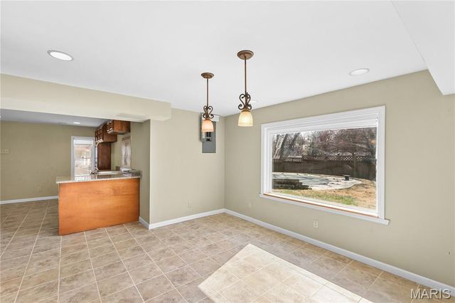 9456 Arban Drive, St Louis, MO 63126