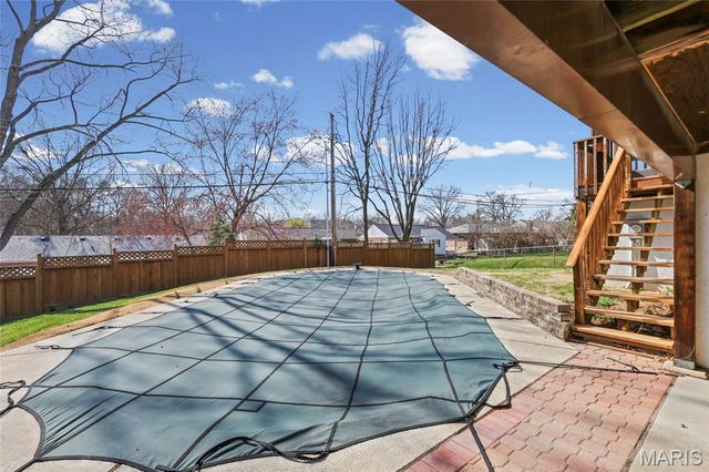 9456 Arban Drive, St Louis, MO 63126