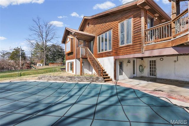 9456 Arban Drive, St Louis, MO 63126