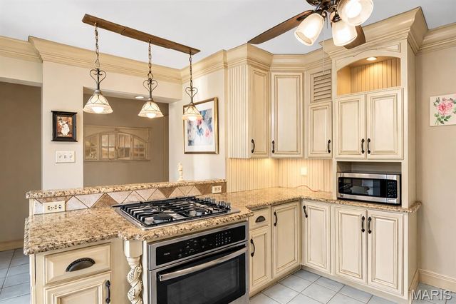 9456 Arban Drive, St Louis, MO 63126