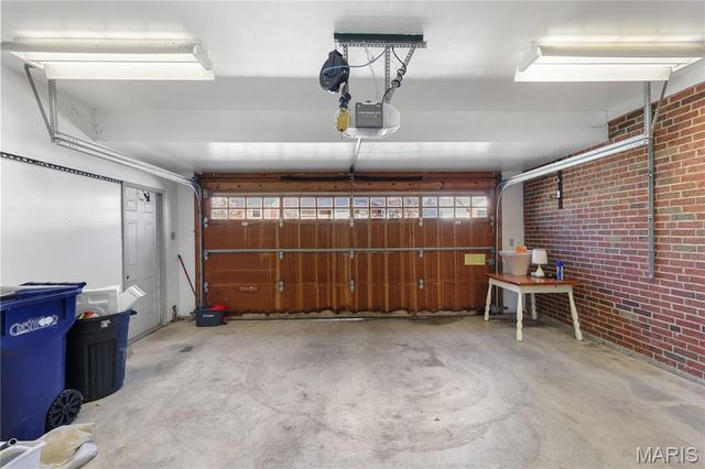 9456 Arban Drive, St Louis, MO 63126