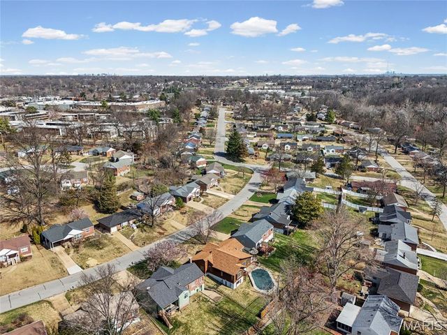 9456 Arban Drive, St Louis, MO 63126