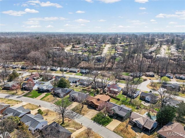 9456 Arban Drive, St Louis, MO 63126