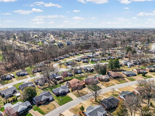 9456 Arban Drive, St Louis, MO 63126