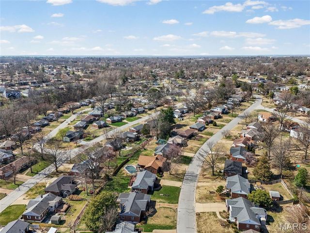 9456 Arban Drive, St Louis, MO 63126