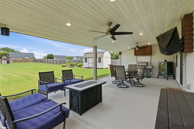 812 Barnum Court, Greer, SC 29651