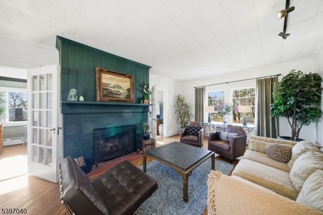 423 Essex Ave, Boonton Town, NJ 07005