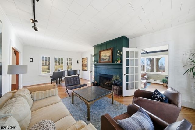 423 Essex Ave, Boonton Town, NJ 07005