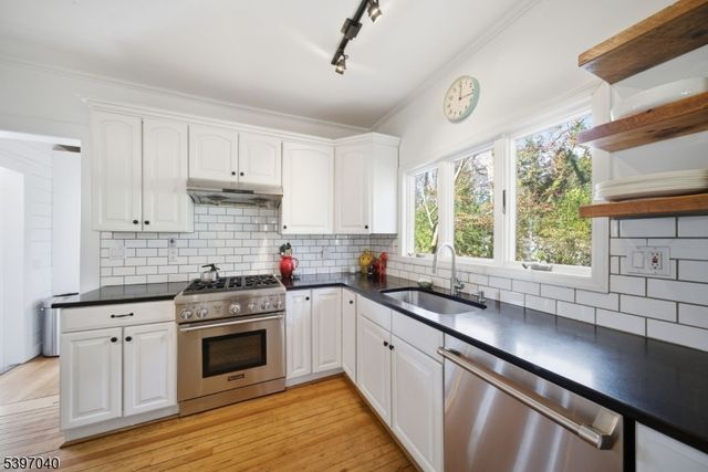 423 Essex Ave, Boonton Town, NJ 07005