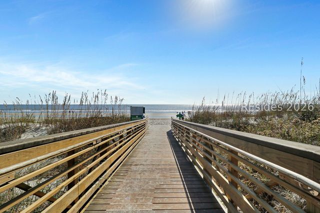 5 Narragansett Ln, Hilton Head Island, SC 29928