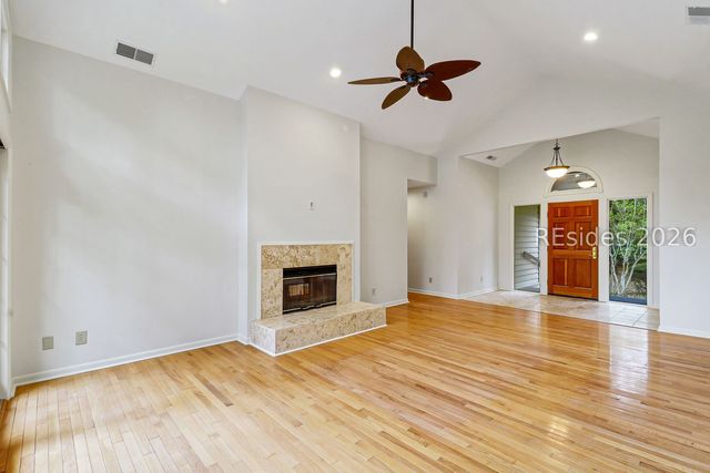 5 Narragansett Ln, Hilton Head Island, SC 29928