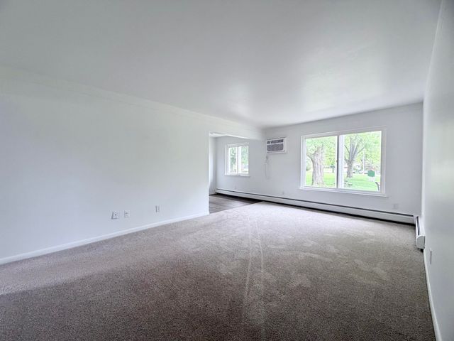 1701 Charlton Road, Trenton, MI 48183