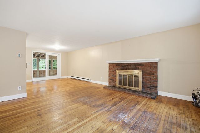 707 Mayflower St, Duxbury, MA 02332