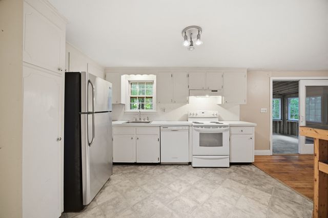 707 Mayflower St, Duxbury, MA 02332