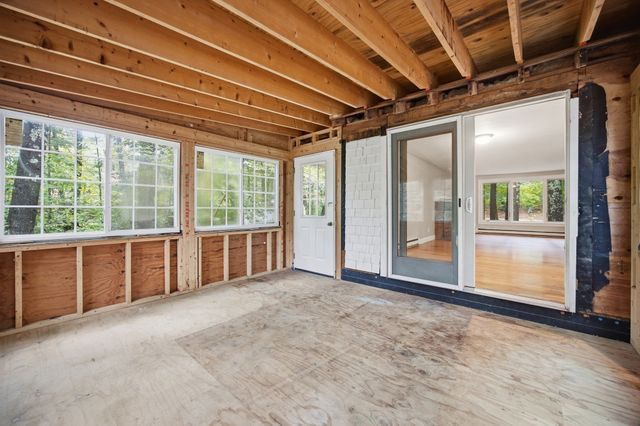 707 Mayflower St, Duxbury, MA 02332