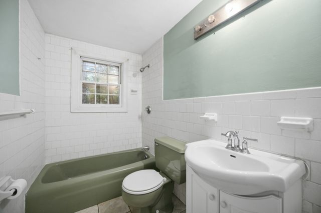 707 Mayflower St, Duxbury, MA 02332