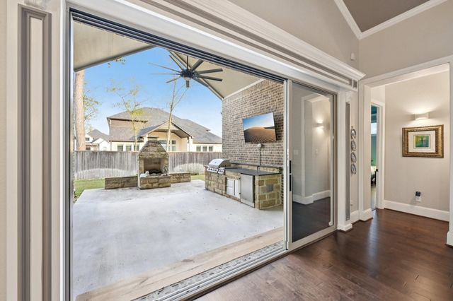 10581 Lake Palmetto Drive, Conroe, TX 77385