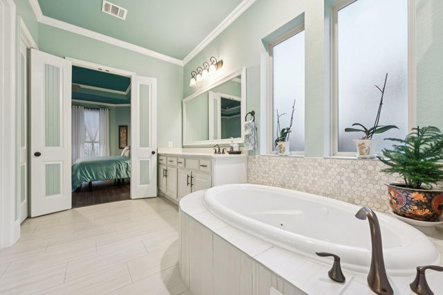 10581 Lake Palmetto Drive, Conroe, TX 77385