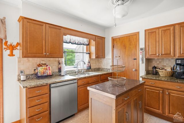 1632 County Route 8, Germantown, NY 12526